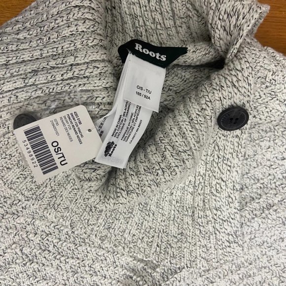 Roots Snow Fox Poncho O/S NWT - Picture 5 of 6